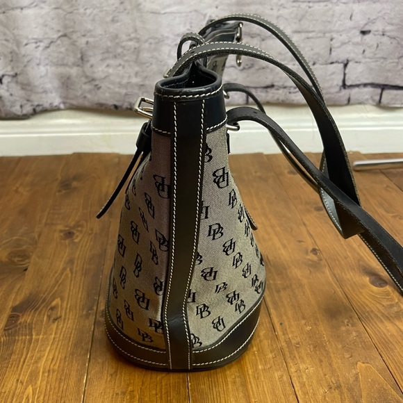 Dooney & Bourke Classic Vintage Retro Cabriolet Bucket Bag canvas and leather - Picture 4 of 12